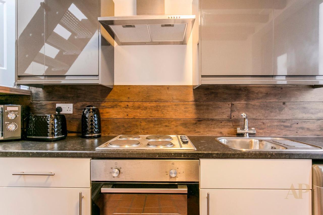 Split Level Studio Apartment In Camden 런던 외부 사진